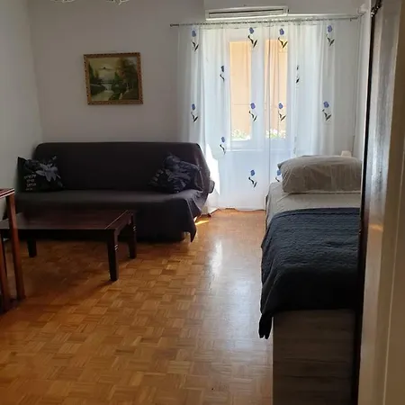Apartma 42 * Izola